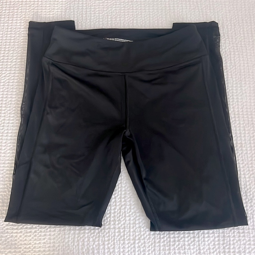 Black Victoria Secret Leggings. Size: Medium